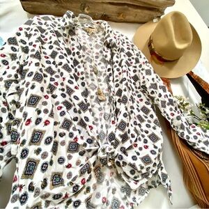 Gypsy vibe boho shirt/cover up  w enchanting pattern southwestern feel